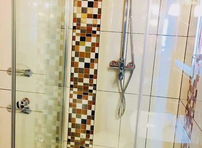 公寓 в центрі на куліша з двома спальнями