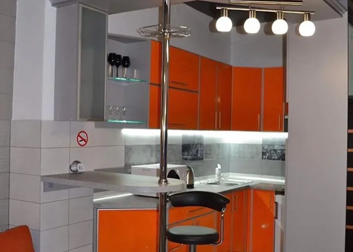 в центрі на куліша з двома спальнями Apartamento Leópolis